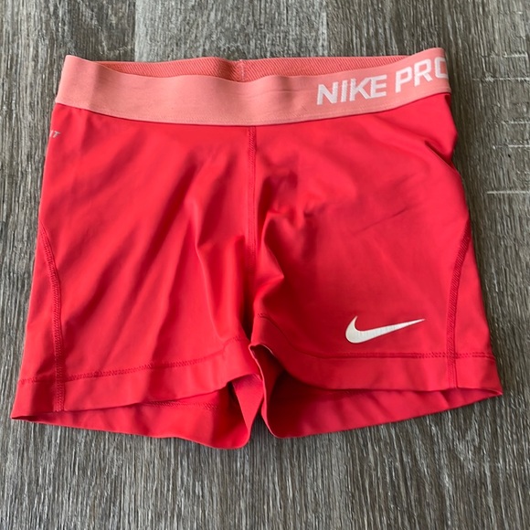 Nike Pants - EUC red Nike pro